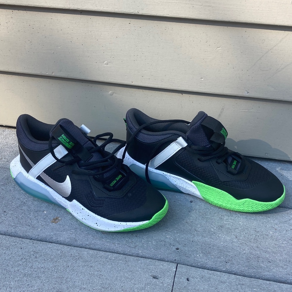 Nike Kids Black and White Sneakers with Green Accents